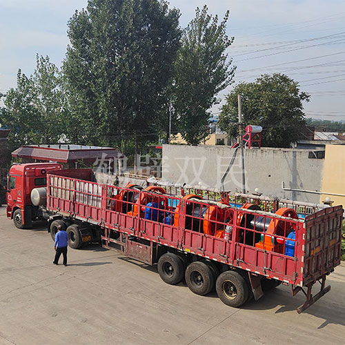 10噸鑿井絞車裝車發貨！